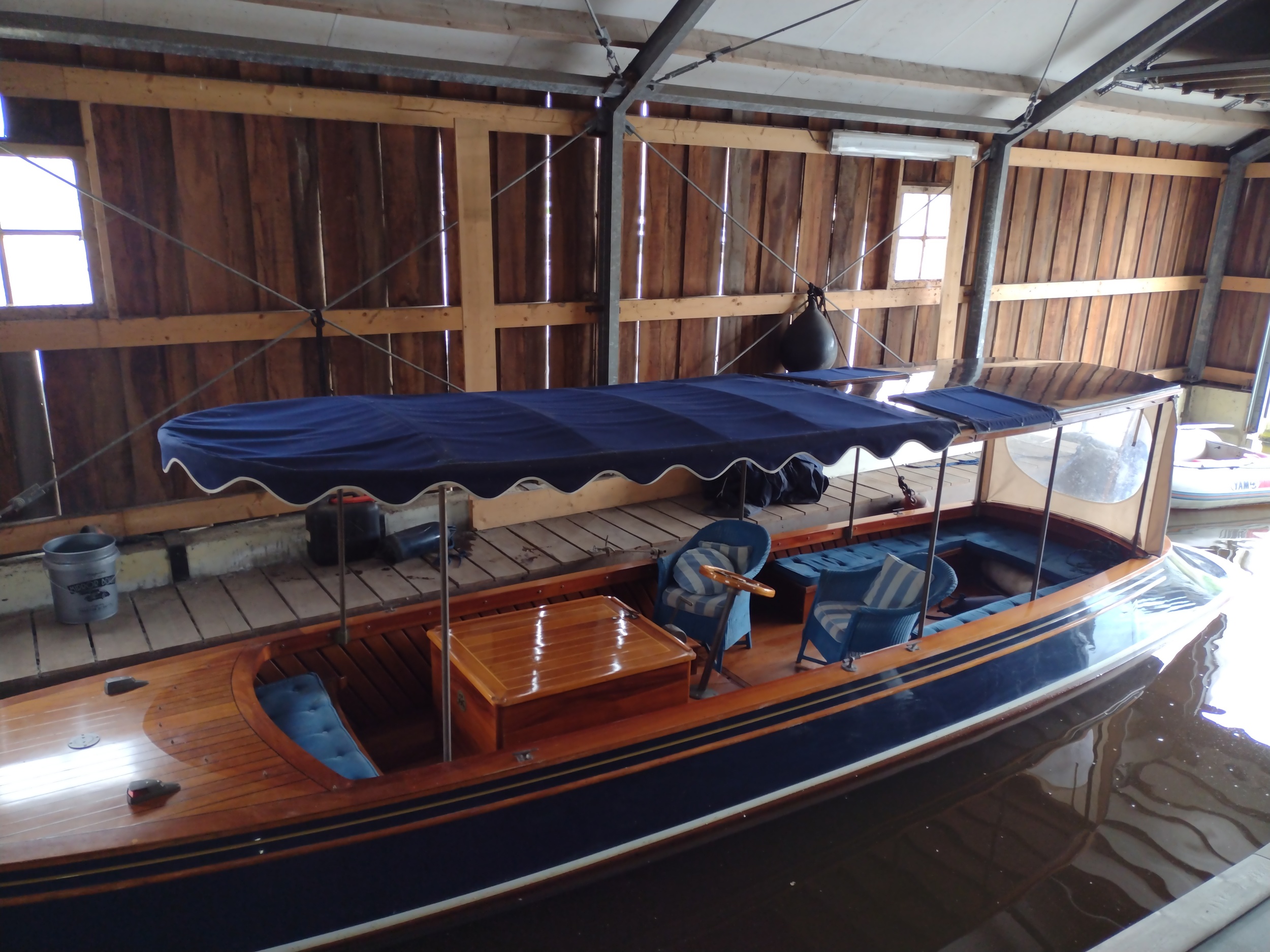 foto: 6 Custom Notarisboot Thames Beavertail 9.65