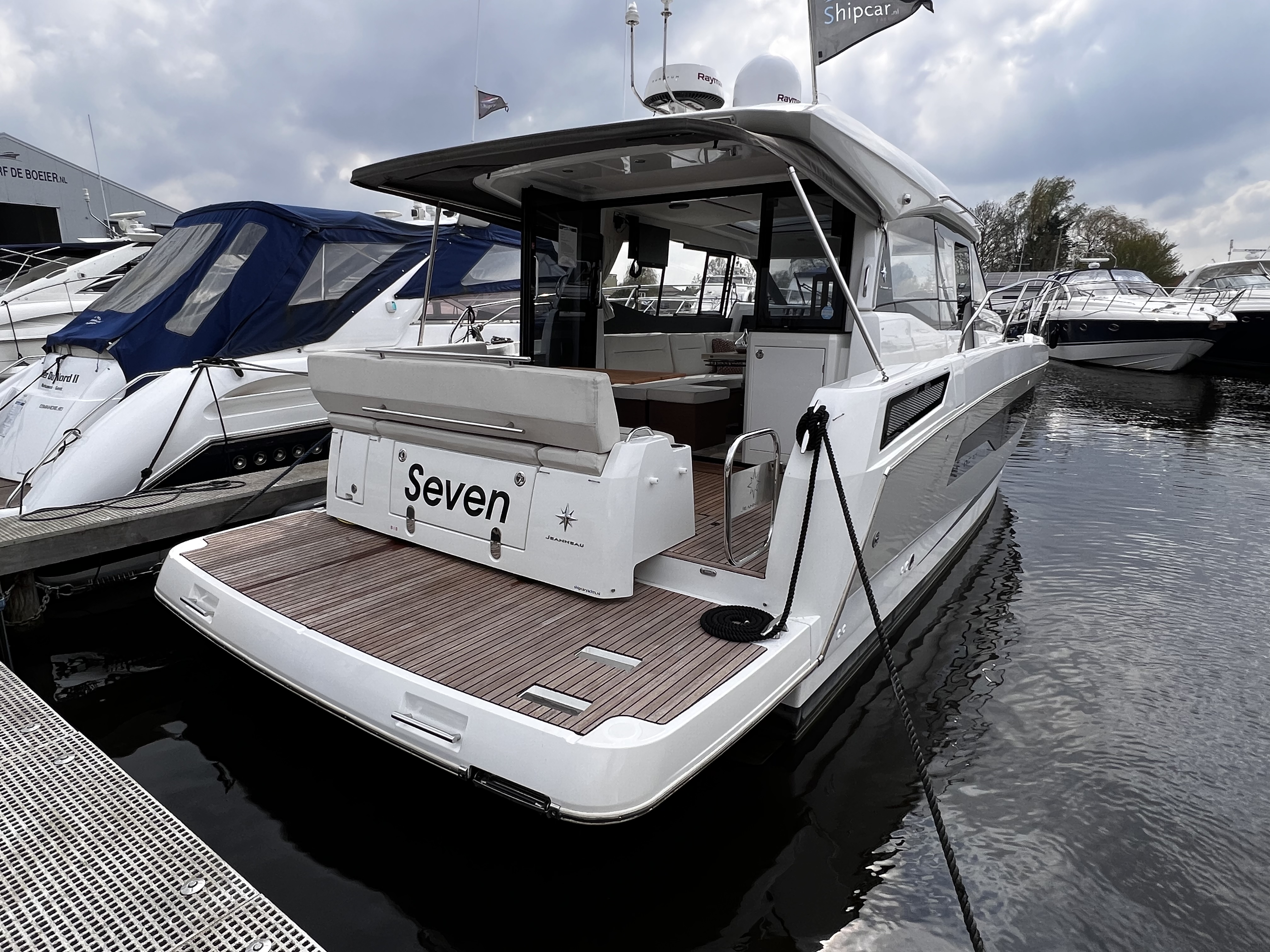 foto: 5 Jeanneau  NC37