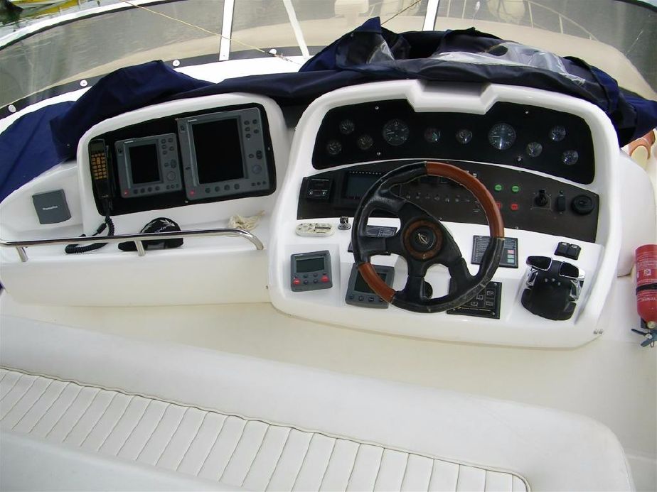 foto: 4 Sunseeker Manhattan 74