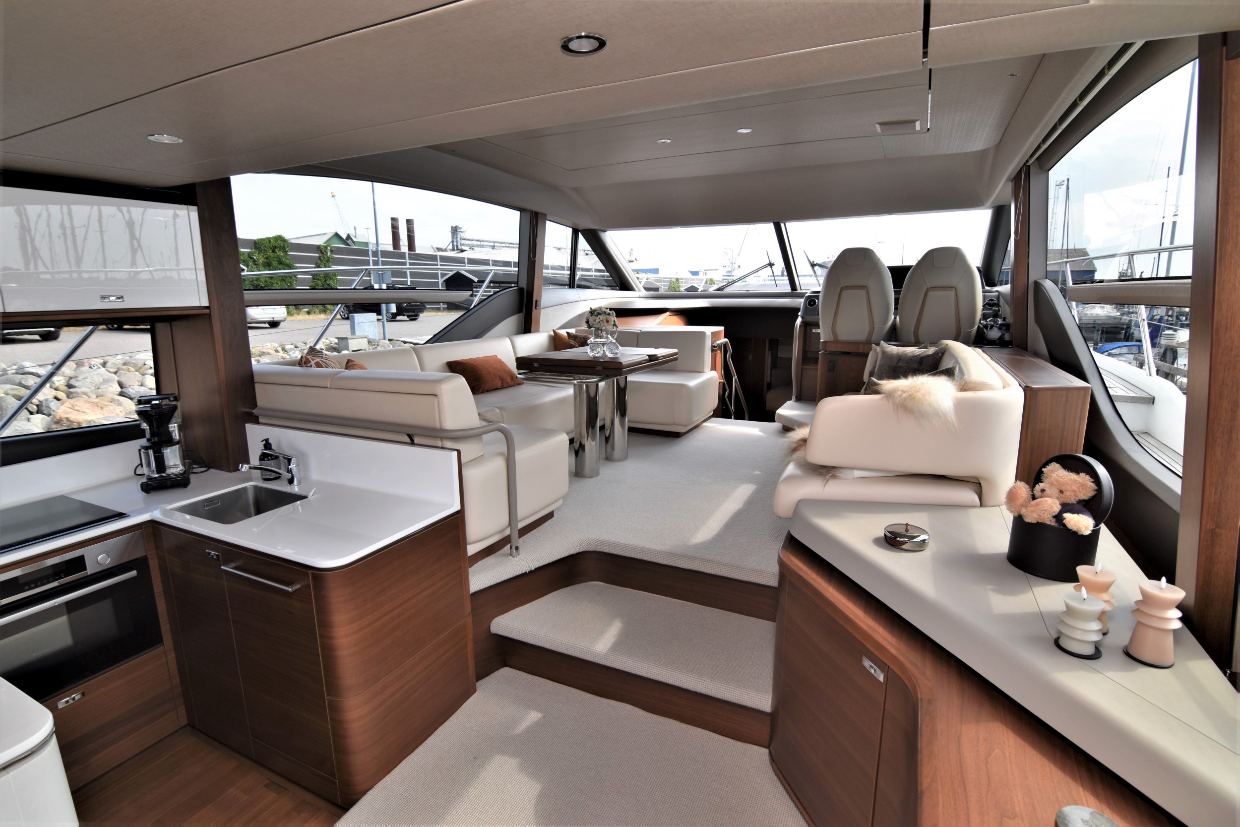 foto: 6 Princess  F55