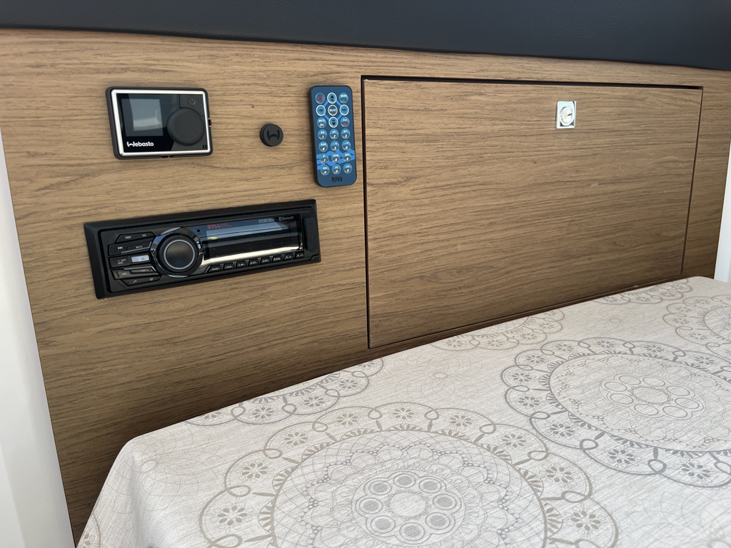 foto: 5 Jeanneau NC 9