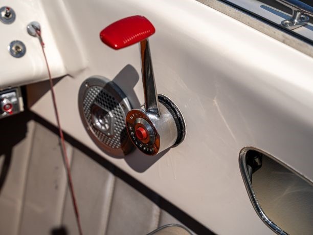 foto: 5 Guggisberg Motorboten Impala Runabout 595