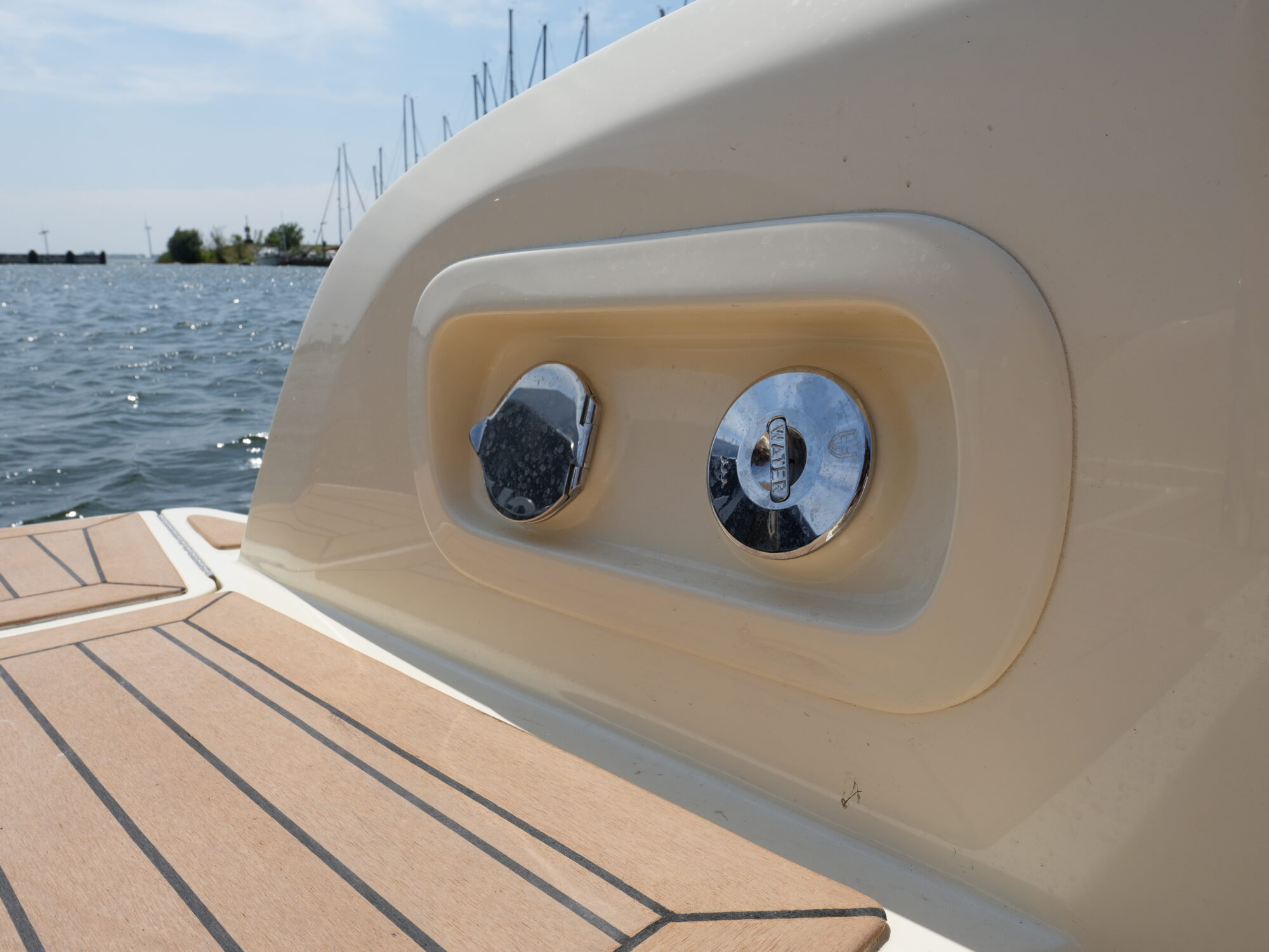 foto: 6 Invictus Invictus 270 CX