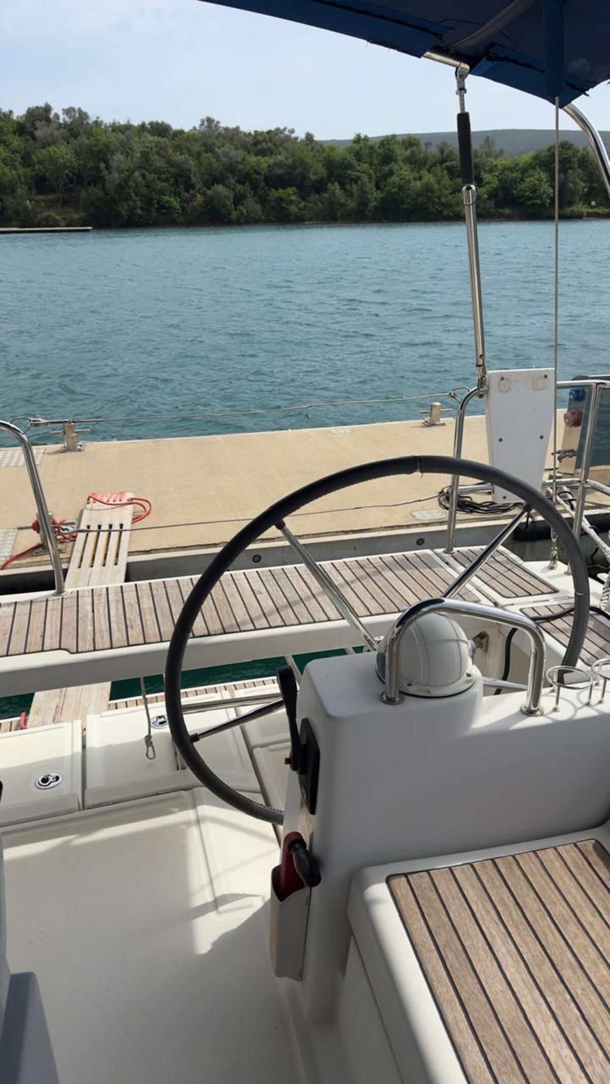 foto: 5 Beneteau Oceanis 41