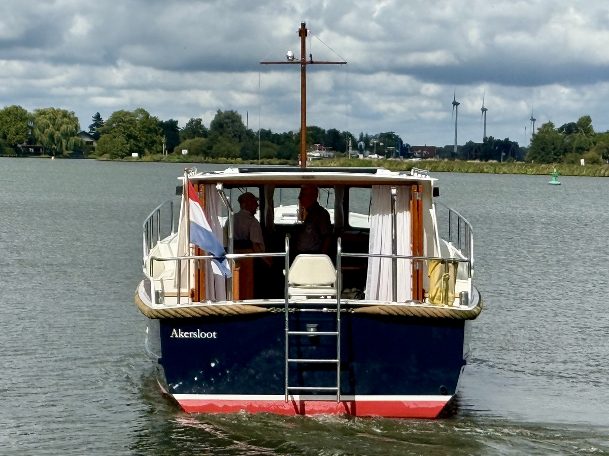 foto: 6 Barkas 1100 OK 