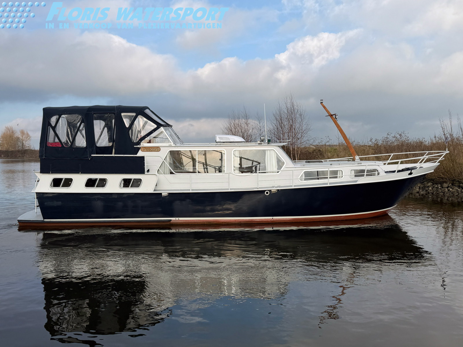 foto: 5 Blauwe Hand kruiser 1350 AK