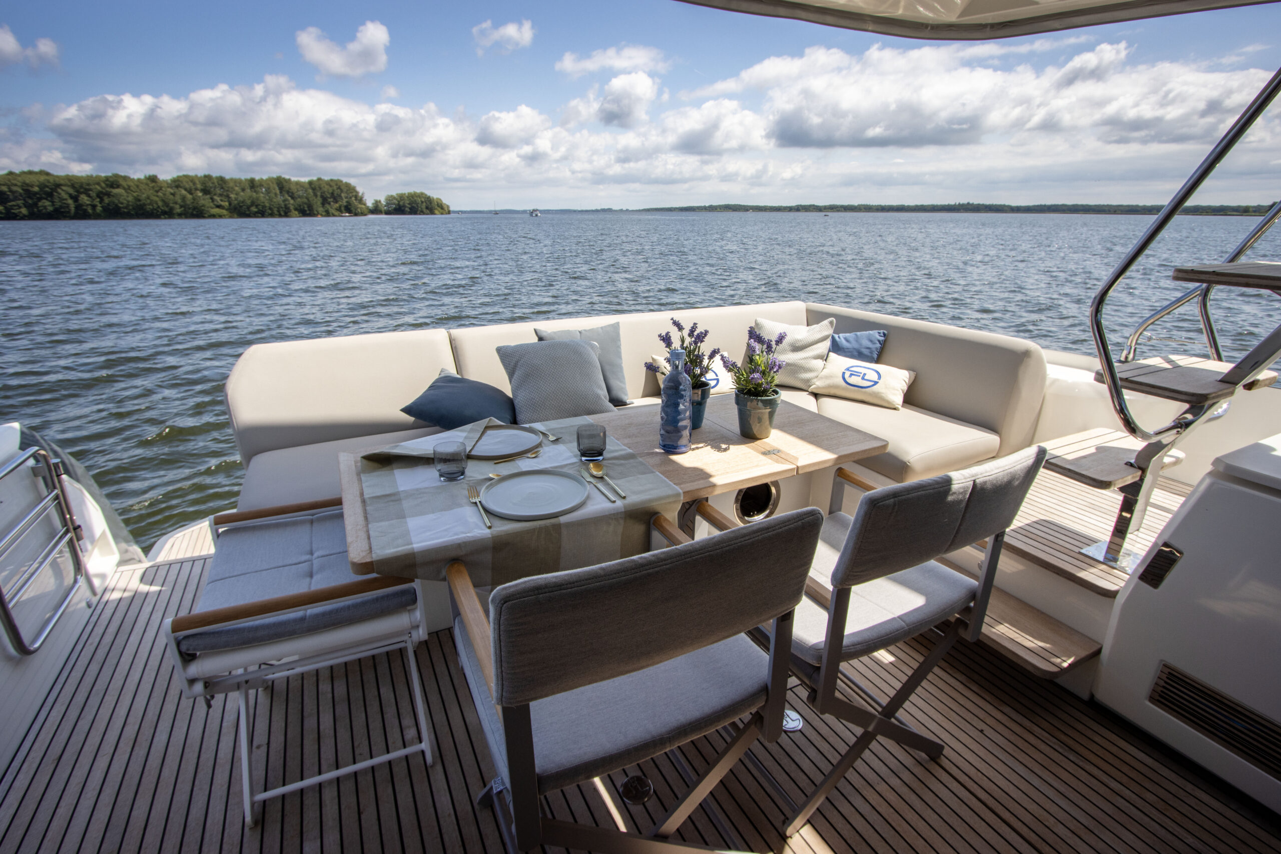 foto: 28 Prestige 520 #187