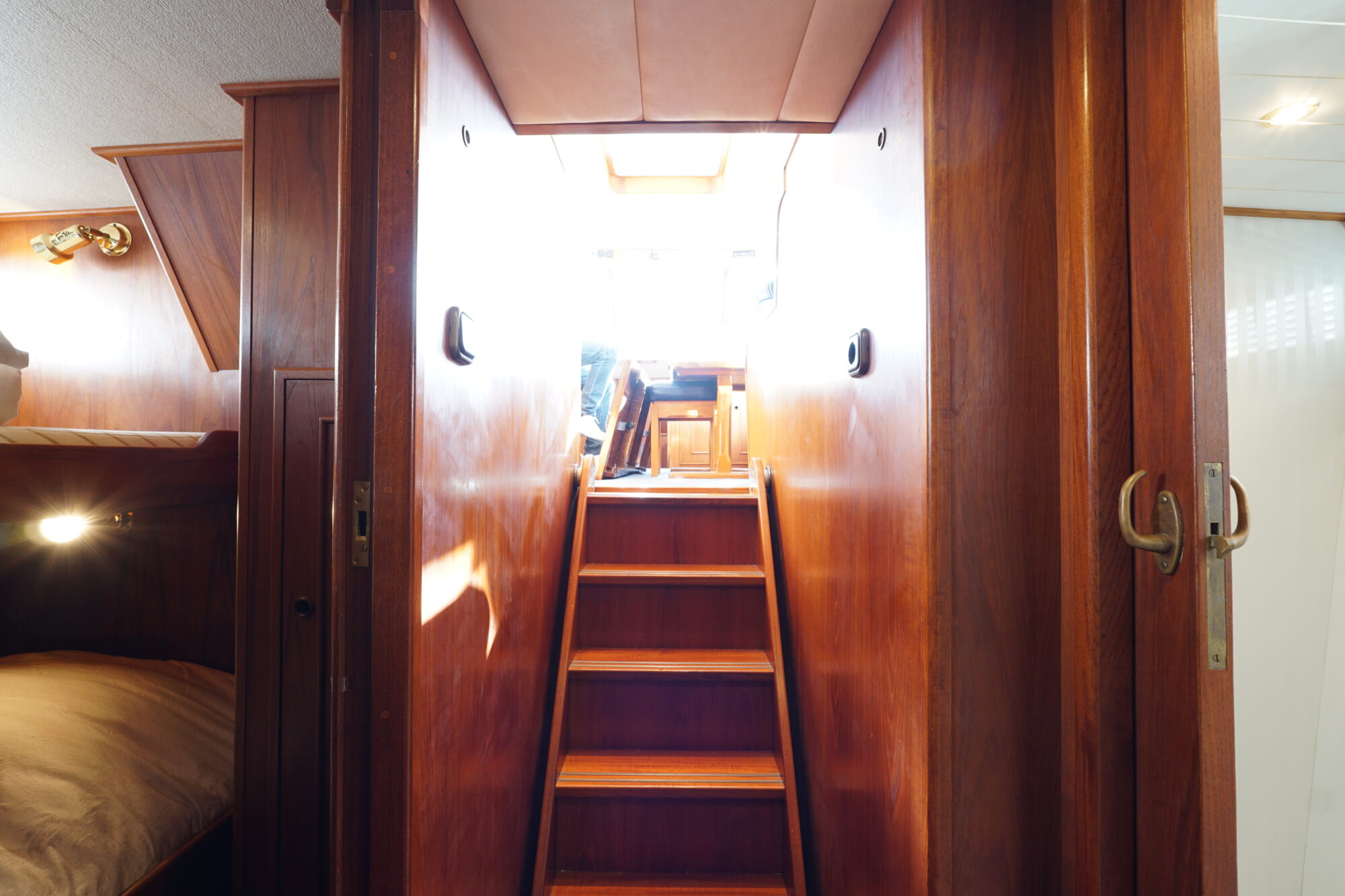 foto: 11 Damen Damen Pushy Cat 15.00 AK Cabrio