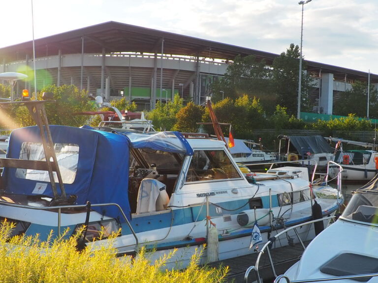 foto: 7 Amerglass Searunner 30 AK