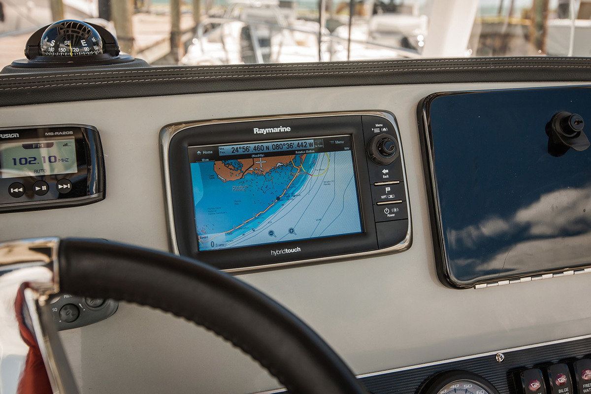 foto: 11 Boston Whaler 250 Dauntless