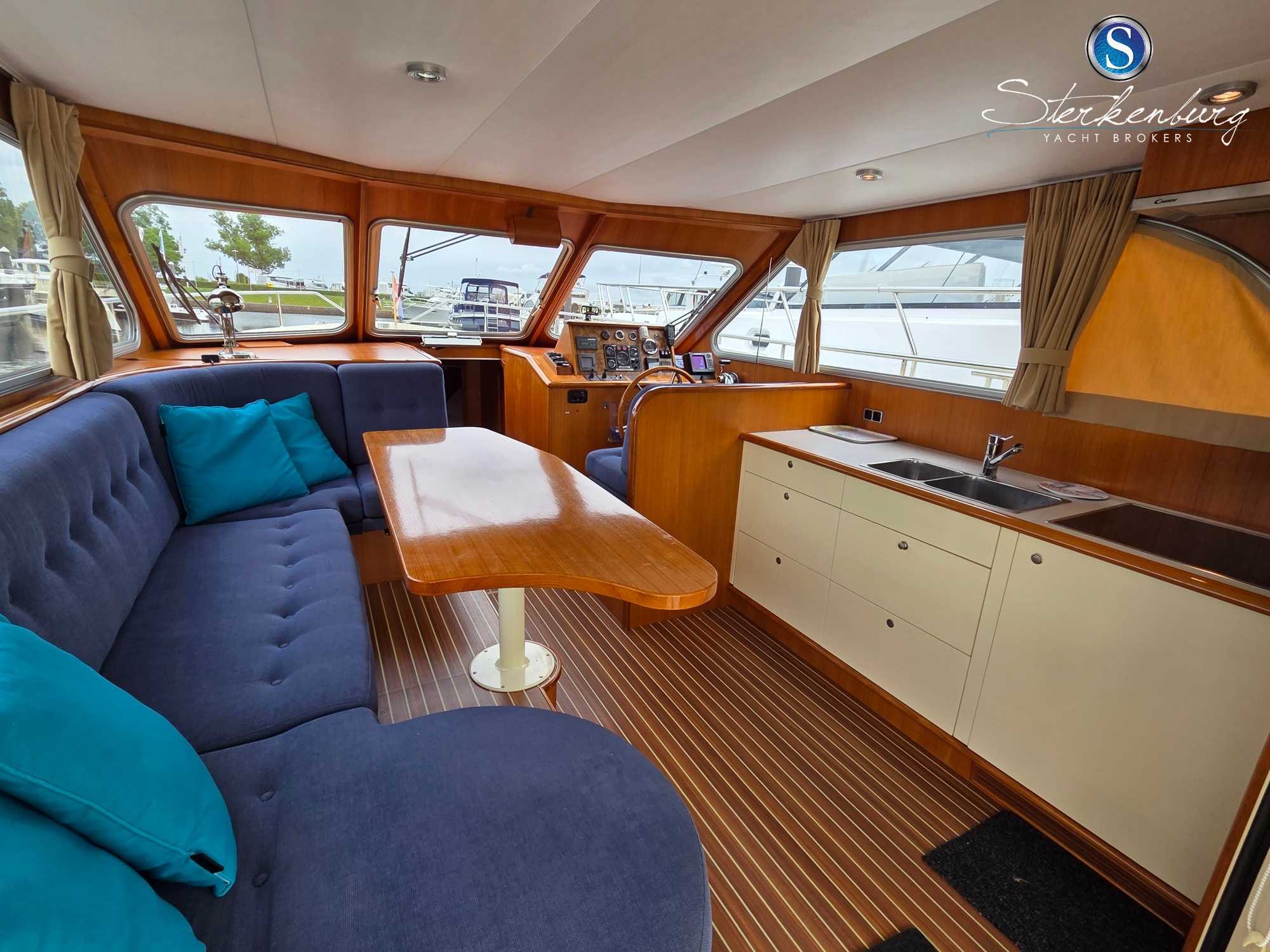 foto: 5 Stevens Nautical Easy 41/43 Fly