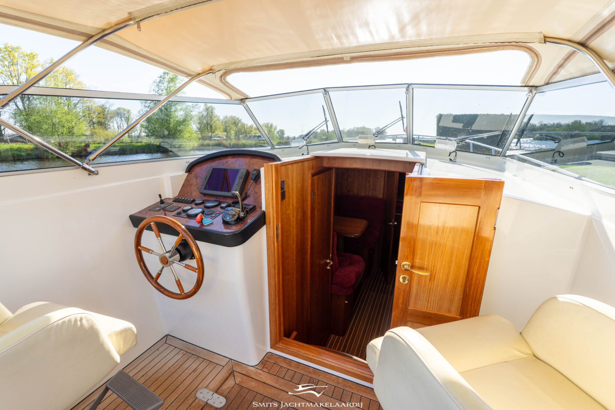 foto: 13 Tryvia Tryvia 1100 OK Cabrio Spiegeldeur