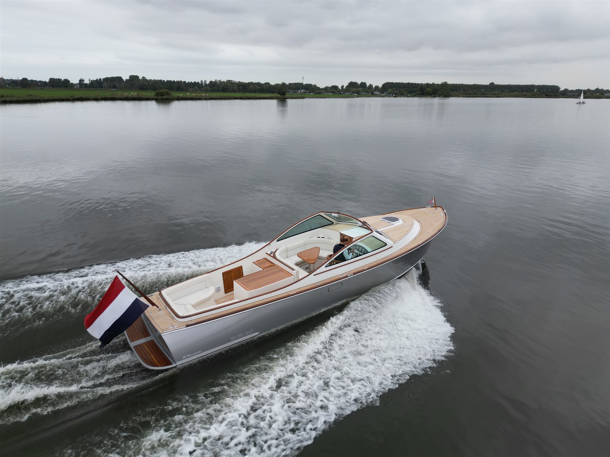 foto: 4 Long Island 33 Runabout