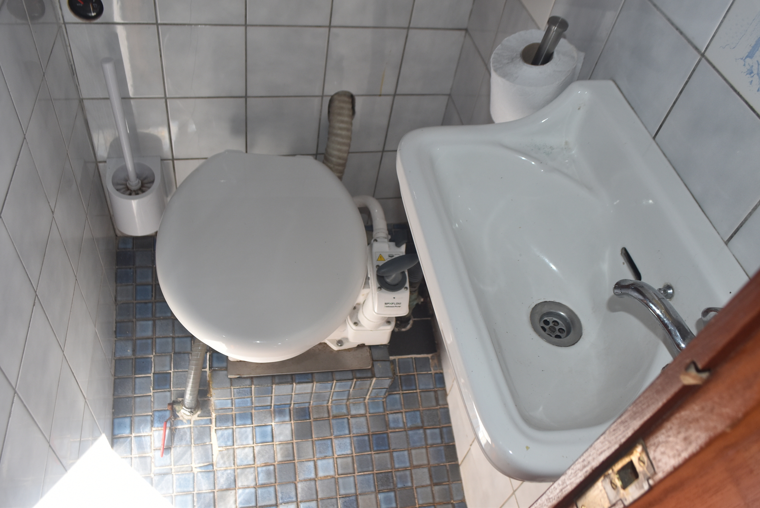 foto: 4 Volkerak 32 Motorsailer