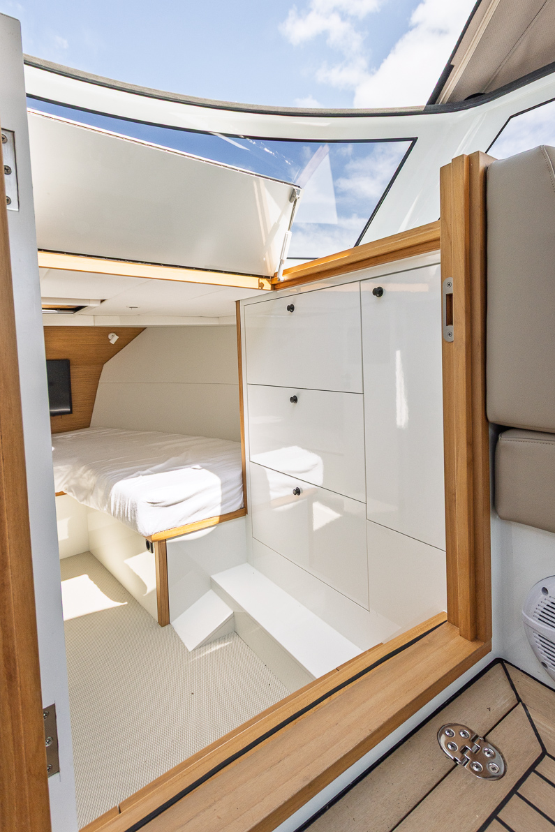 foto: 5 Crown yachts Crown Keyzer S33