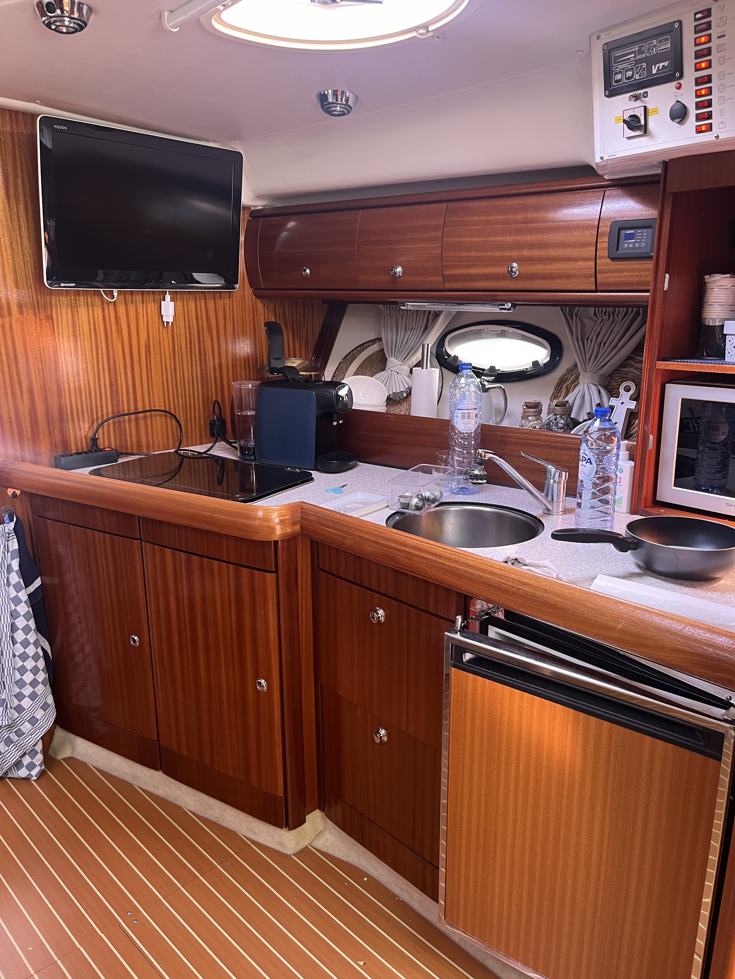 foto: 4 Bavaria 37 Sport Cuiser