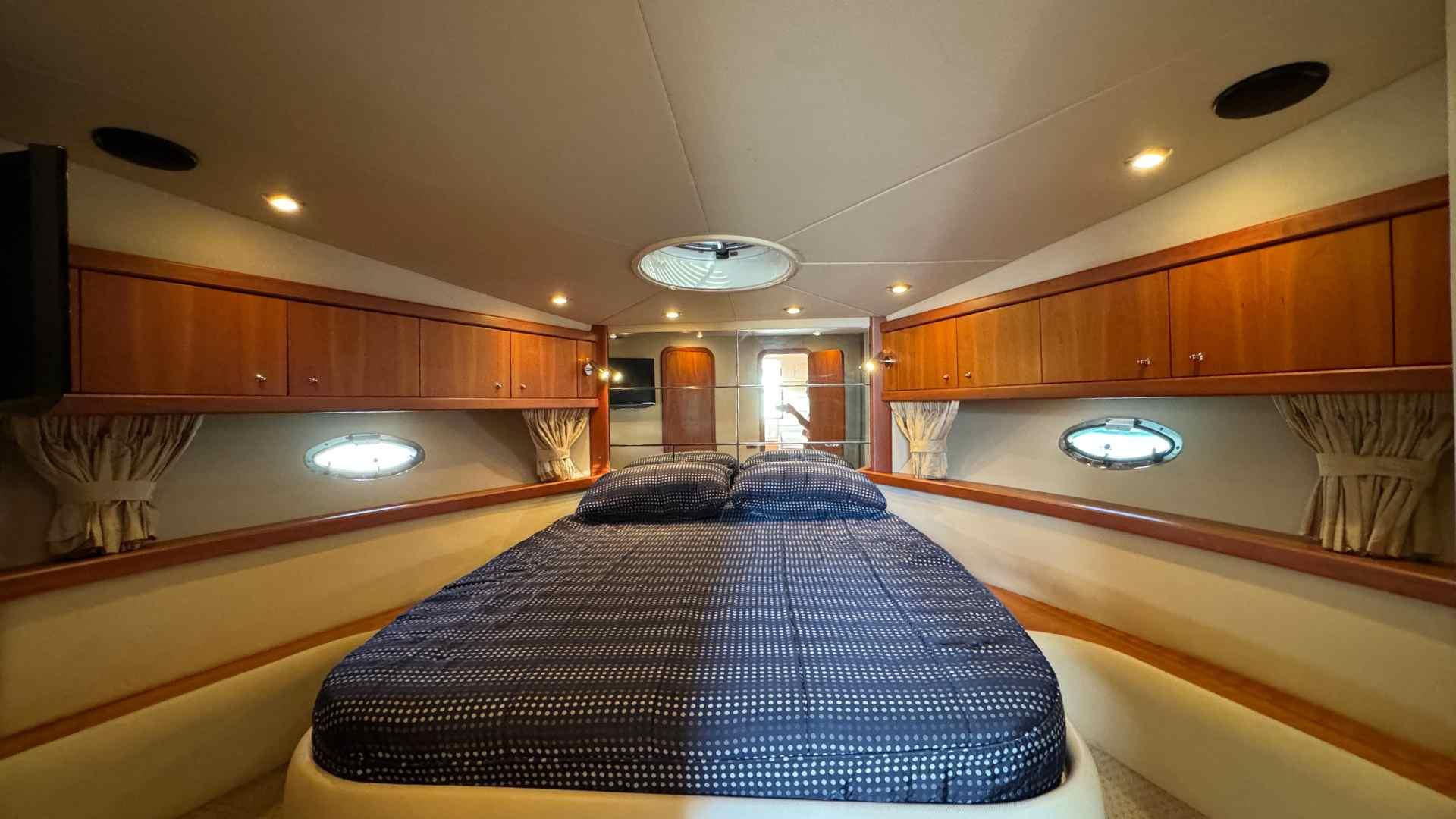 foto: 4 Sunseeker Portofino 47 HT