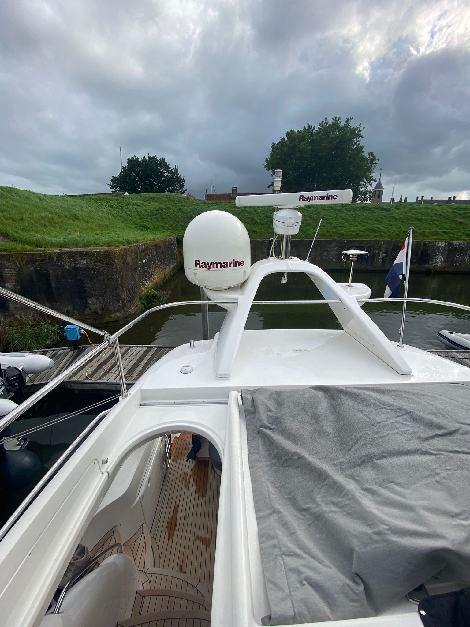 foto: 14 Sealine T52