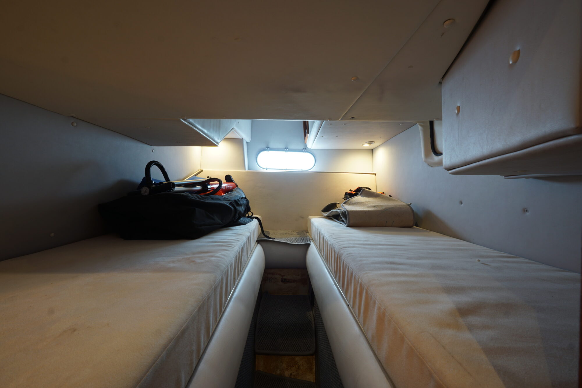 foto: 6 Sealine Sealine 328 Sport Bridge