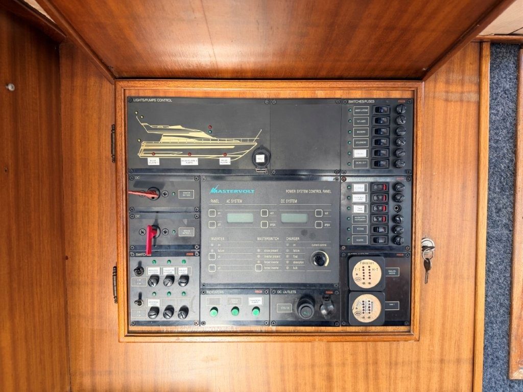 foto: 6 Vri-Jon 1200 AK