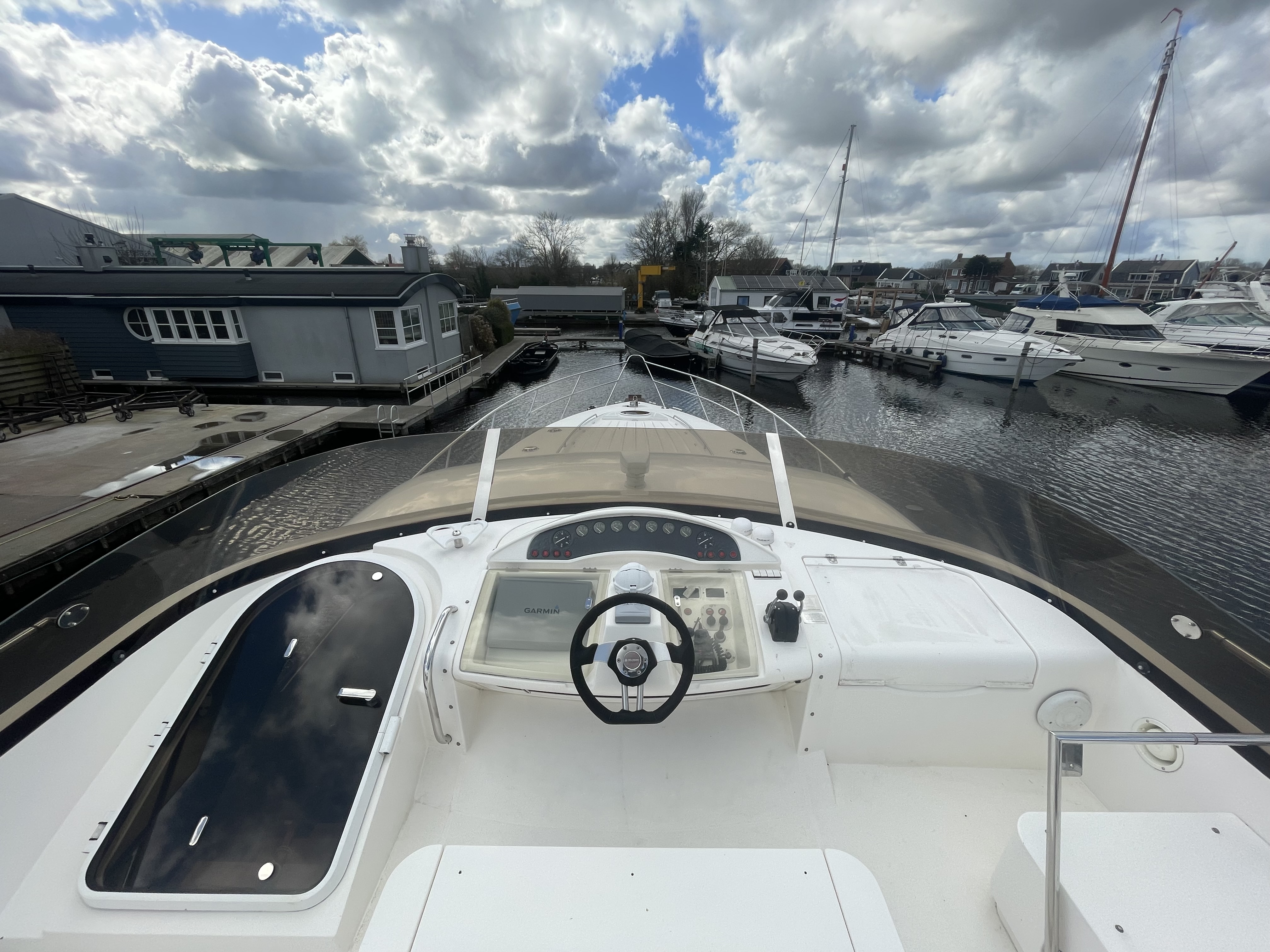 foto: 5 Fairline Squadron 59