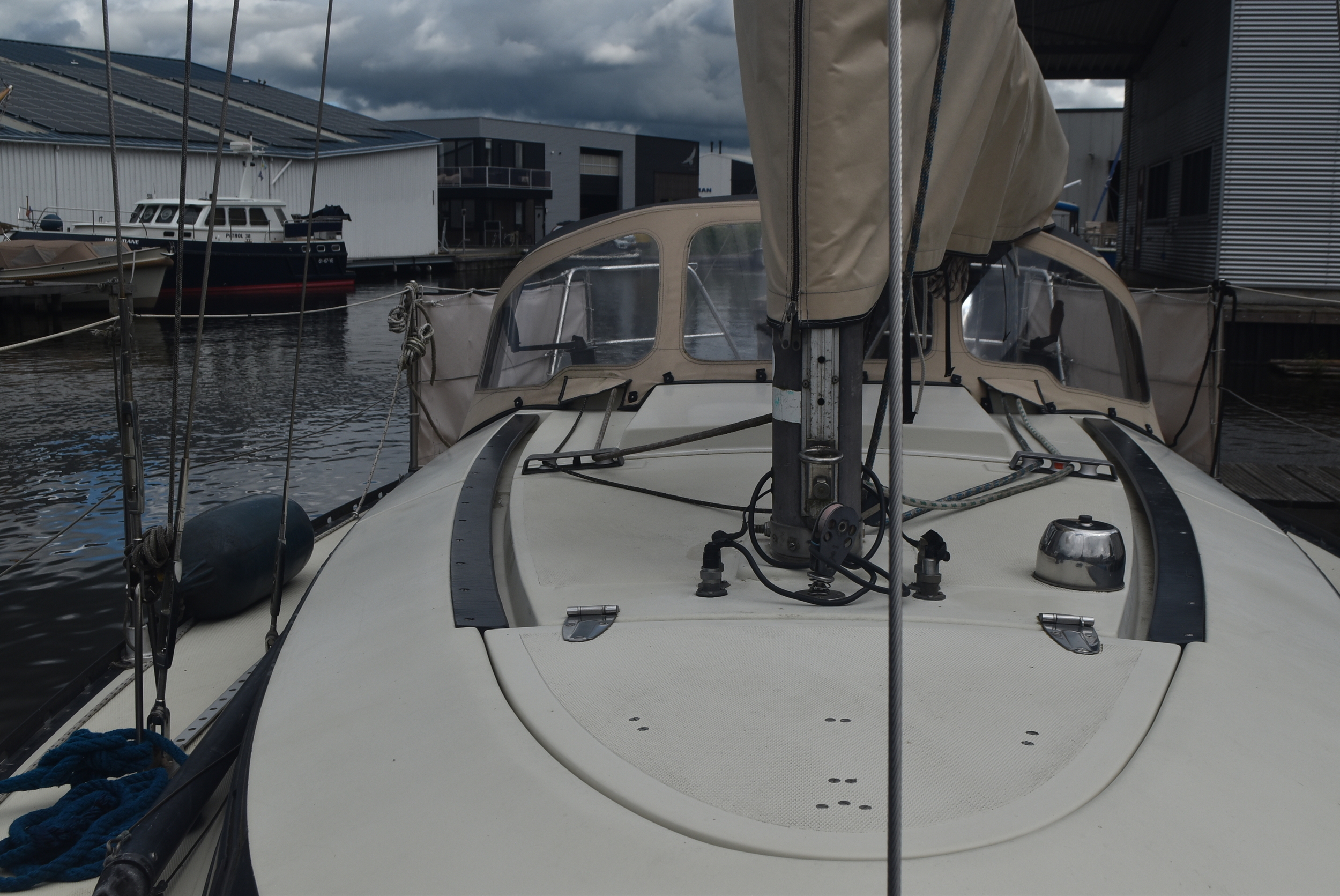 foto: 8 Friendship 28 Type 900