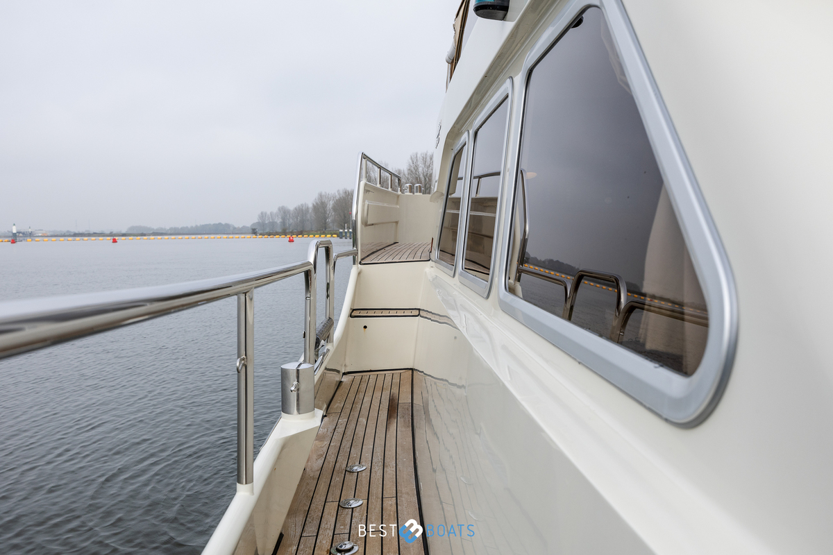 foto: 5 Linssen  Grand Sturdy 430 AC MKII Diamond