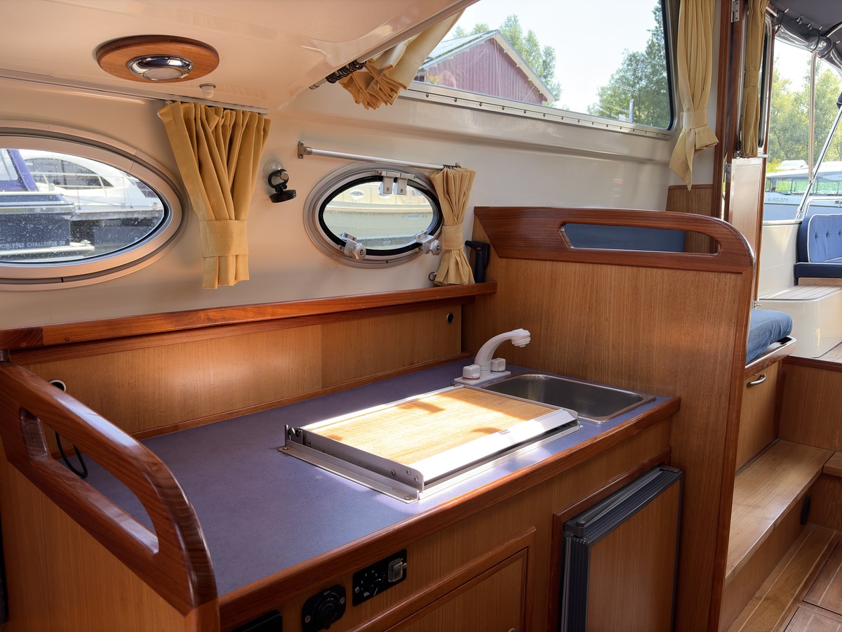 foto: 20 Maril  900 Classic 