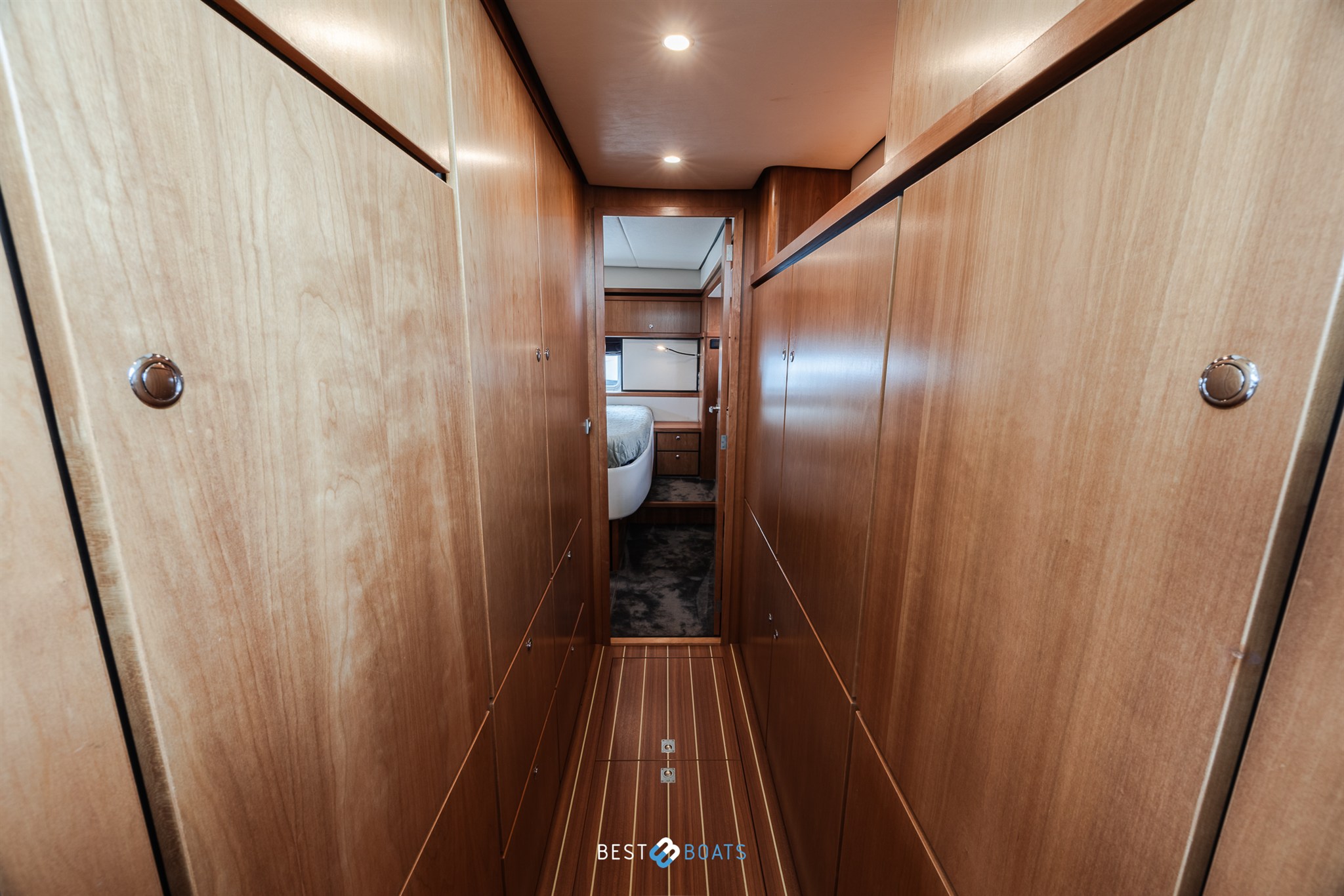 foto: 11 Linssen Grand Sturdy 500 AC Variotop