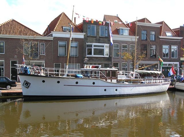 De Vries Lentsch Bakdeksalonkruiser 18.00