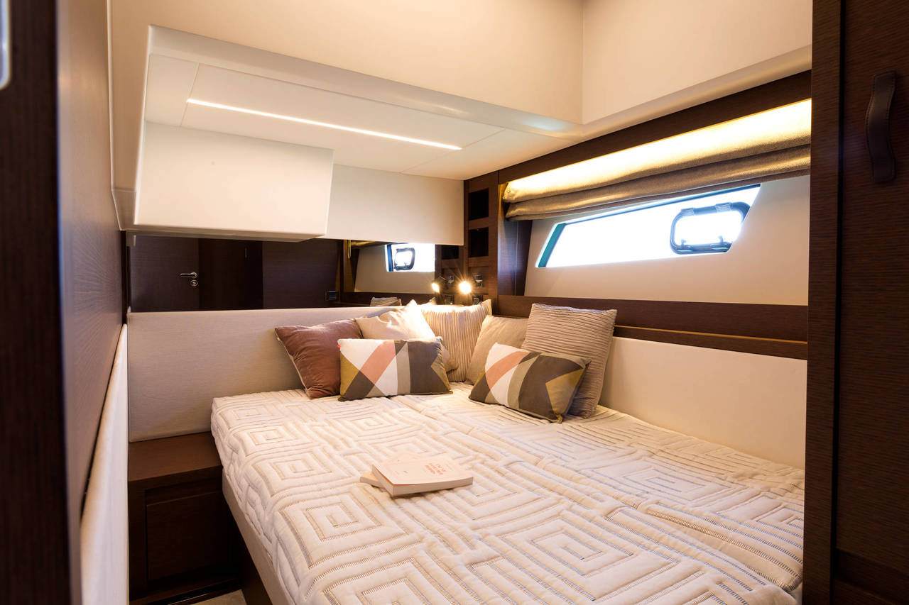 foto: 5 Prestige 520 flybridge #317