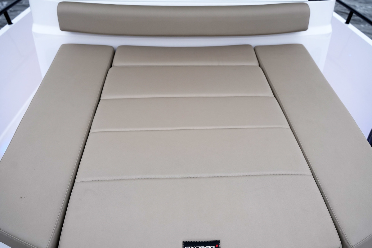 foto: 8 Axopar  28 Cabin