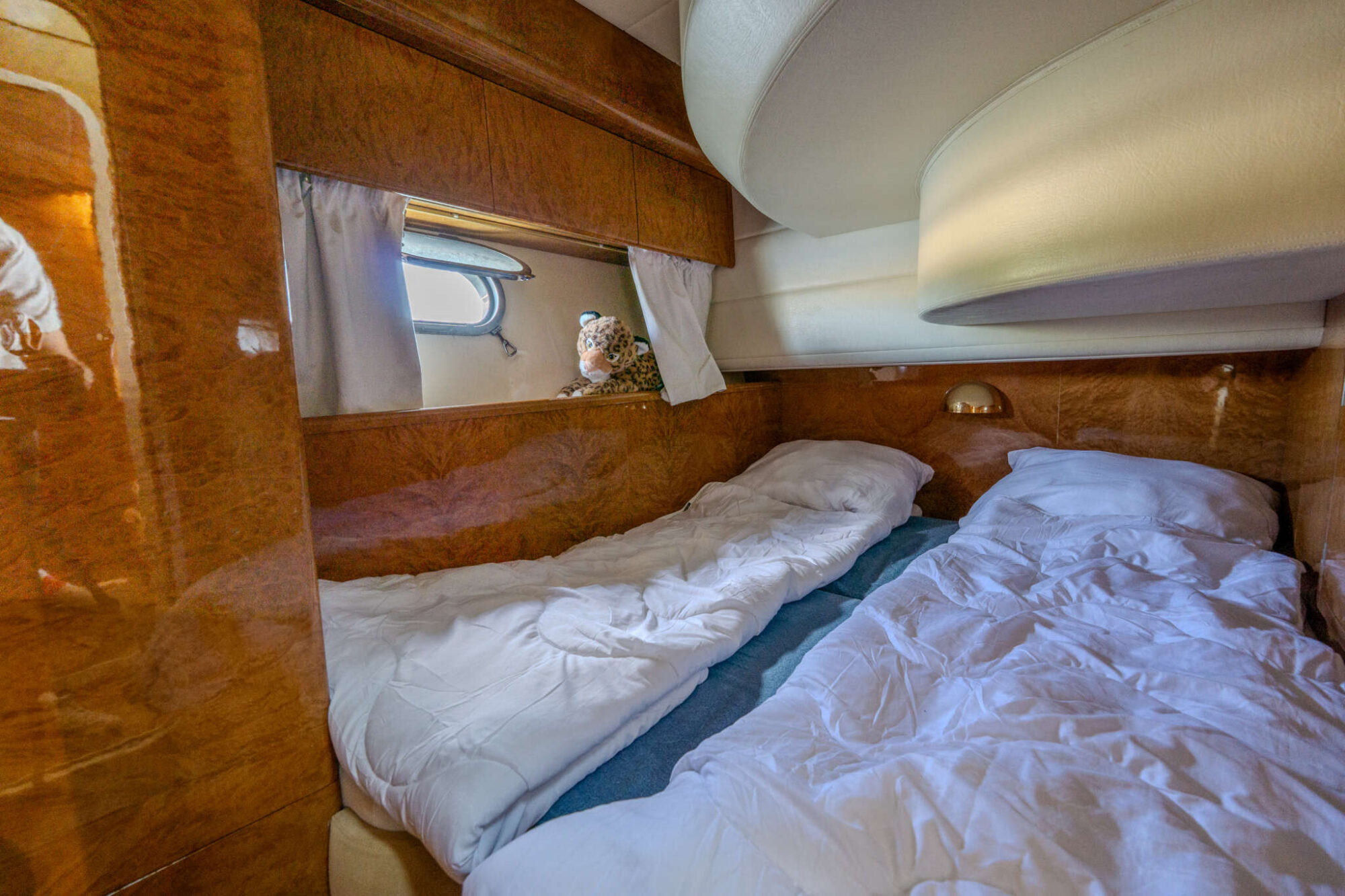 foto: 6 Mochi Craft Mochi Craft 43 Flybridge