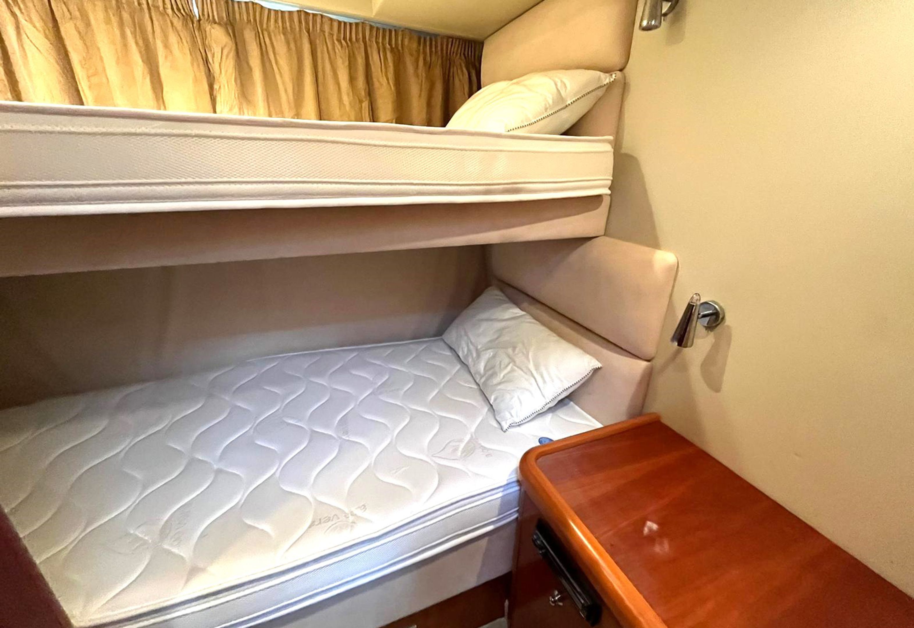 foto: 4 Sunseeker Manhatten 50