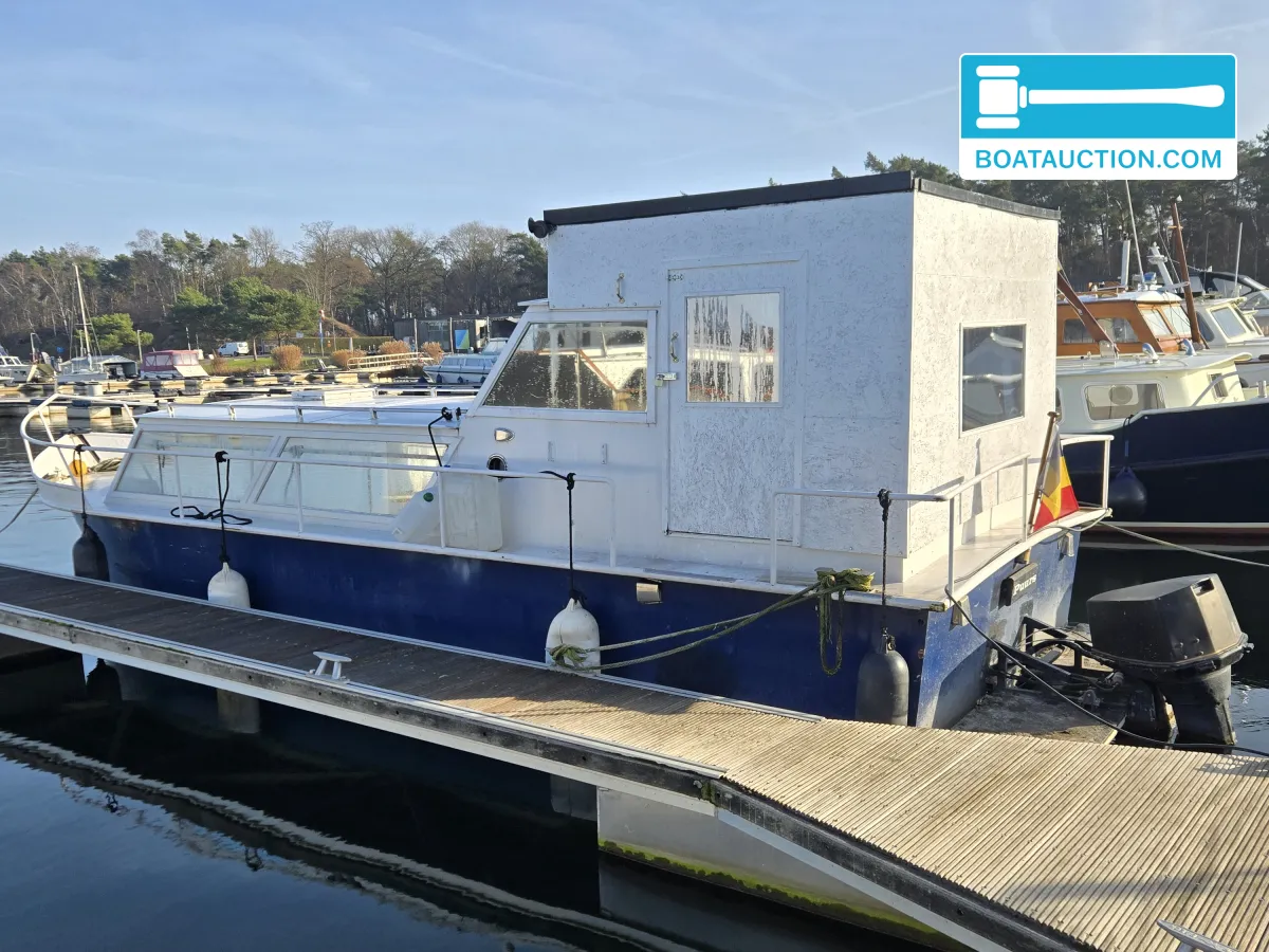 foto: 5 Motorboot 900