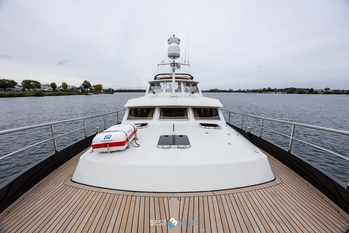 foto: 11 Linssen Grand Sturdy 500 AC Variotop 