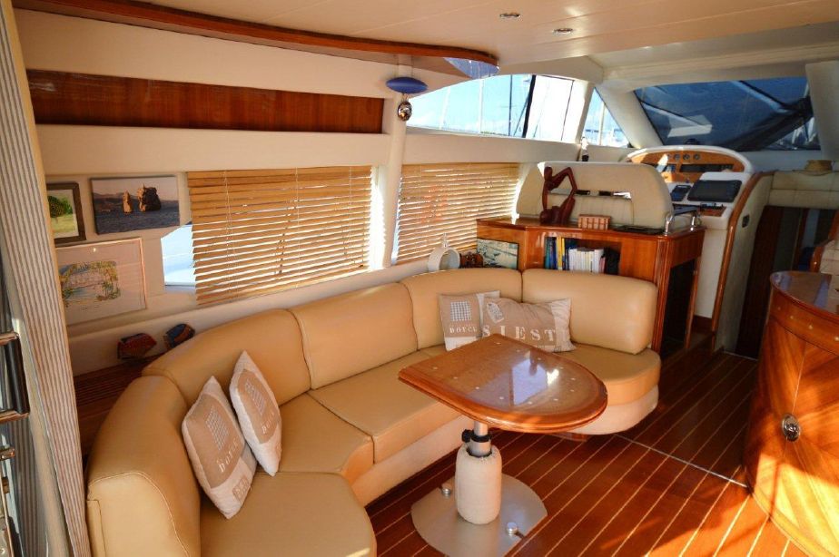 foto: 6 Azimut 52