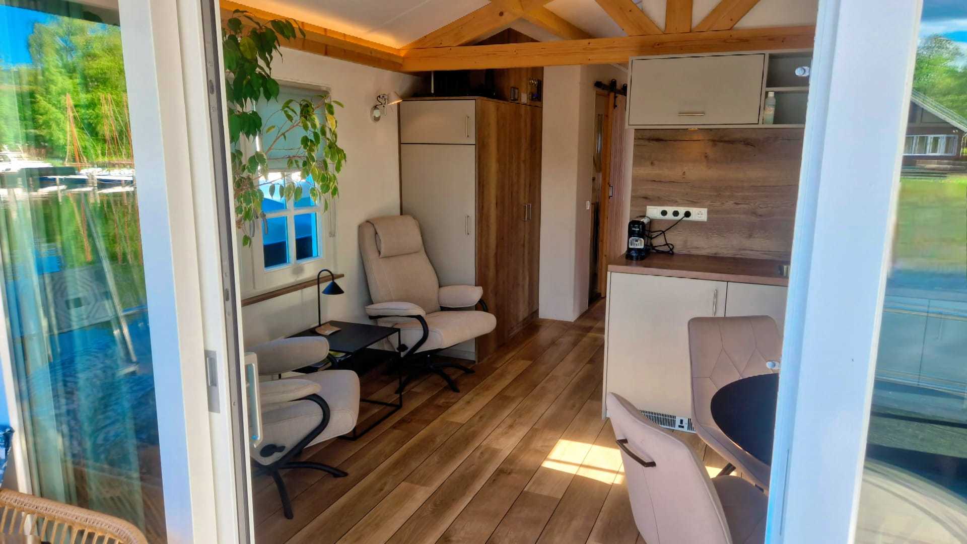 foto: 7 HOMESHIP VaarChalet In Amsterdam 1250D Luxe Houseboat