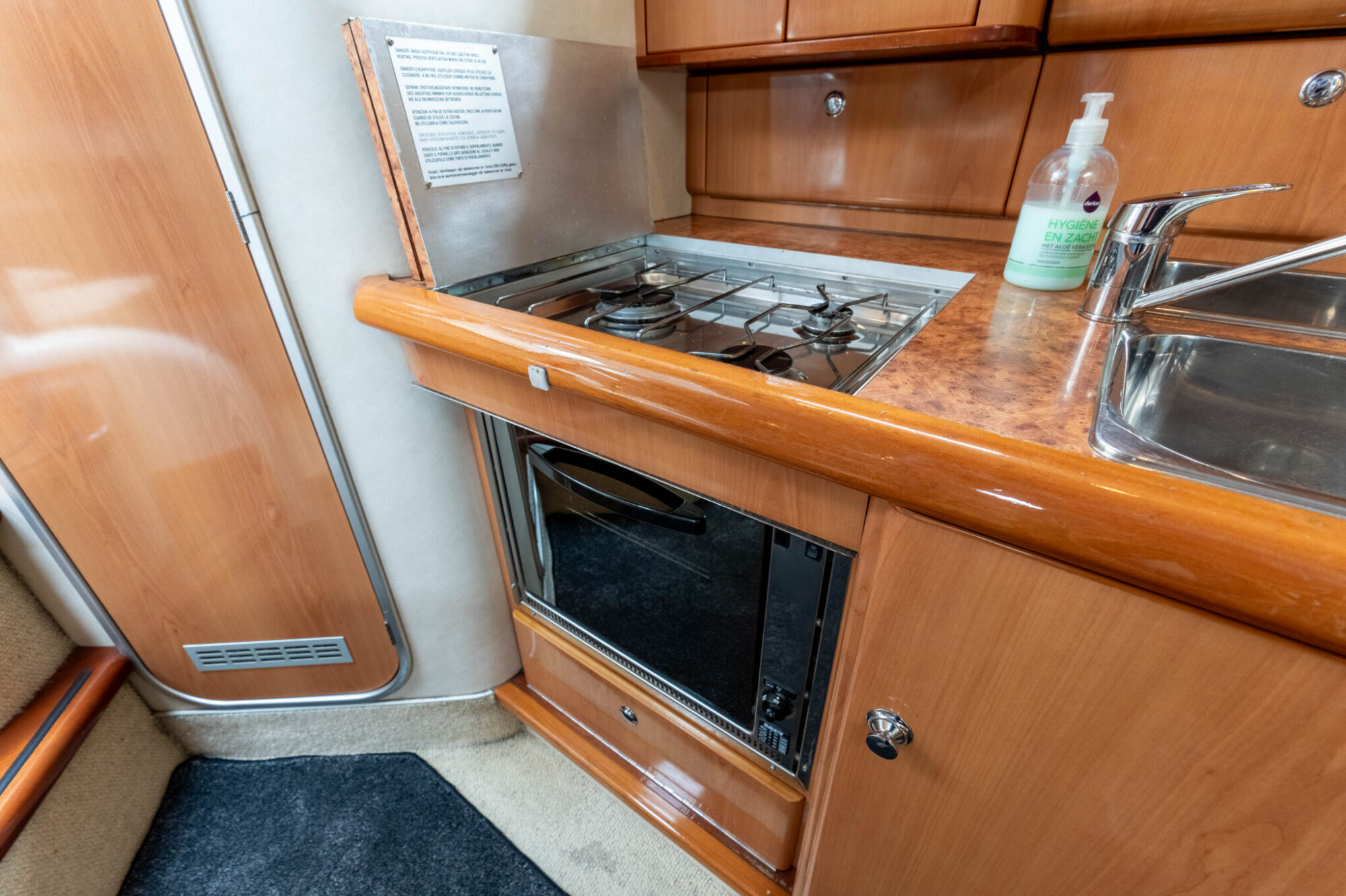 foto: 8 Sealine Sealine S37
