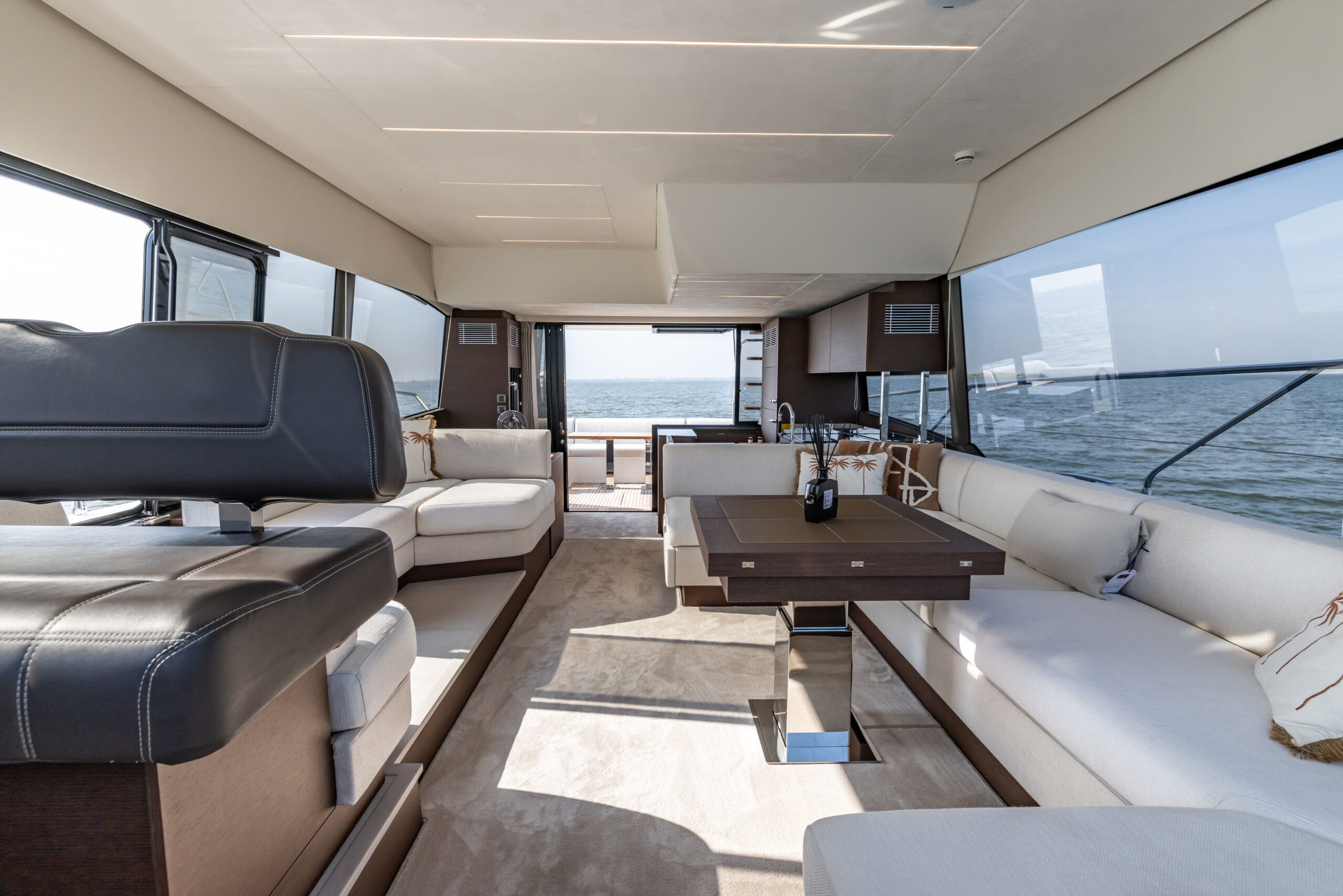 foto: 6 Prestige 590