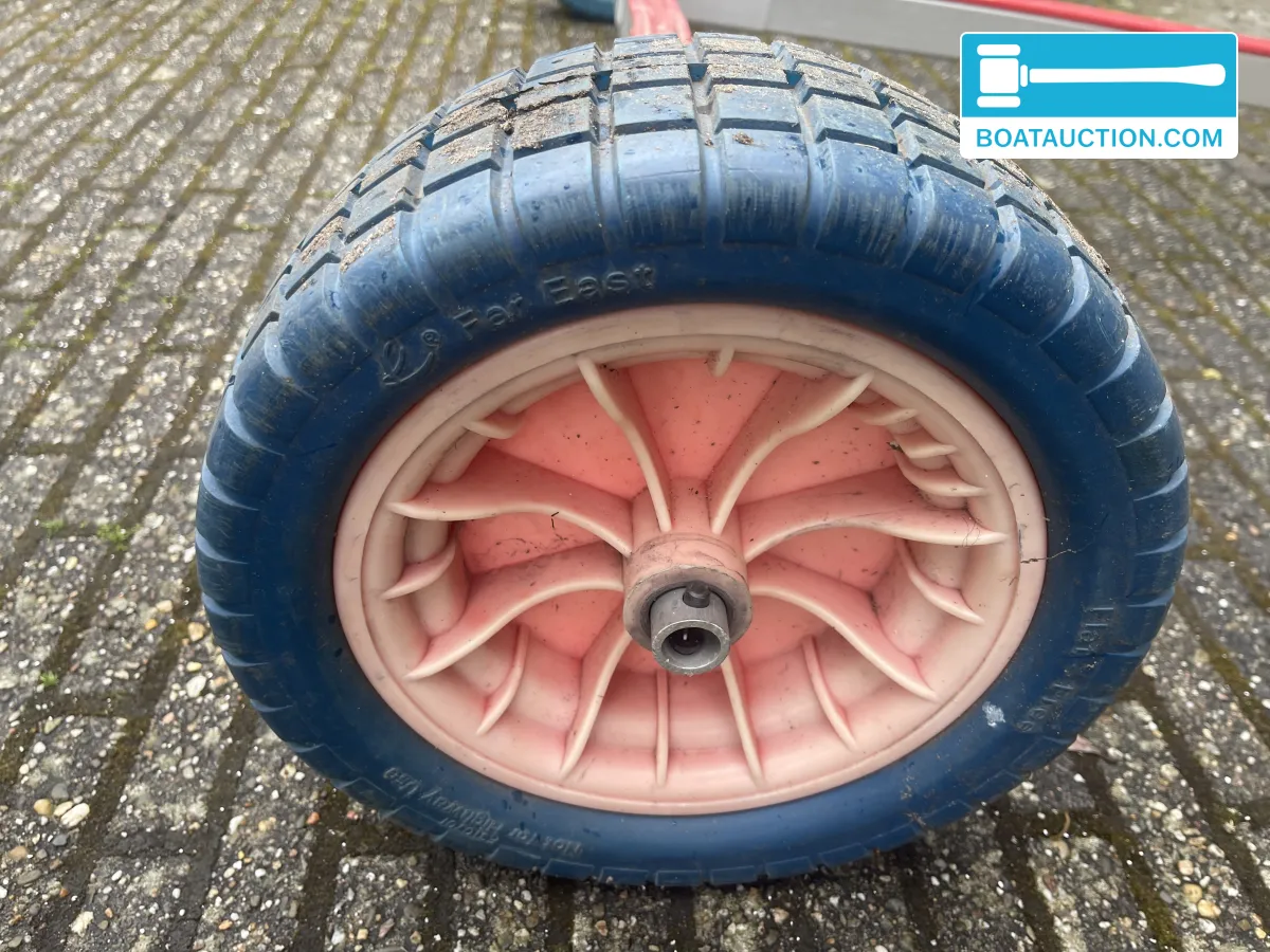 foto: 16 Far East Boats Optimist Strandtrailer