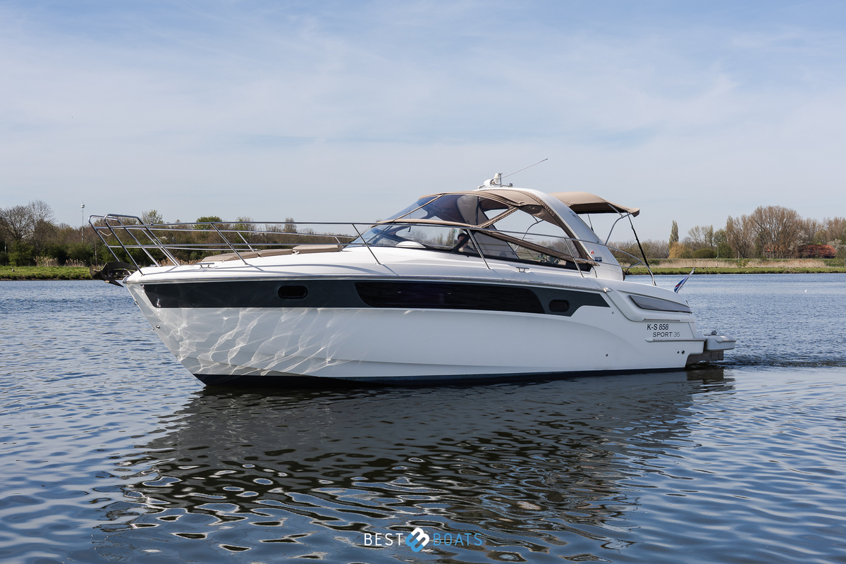 foto: 6 Bavaria 35 sport