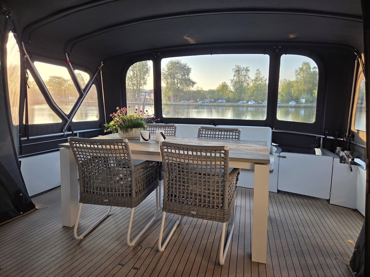 foto: 4 Valk Continental 1500 Cabrio