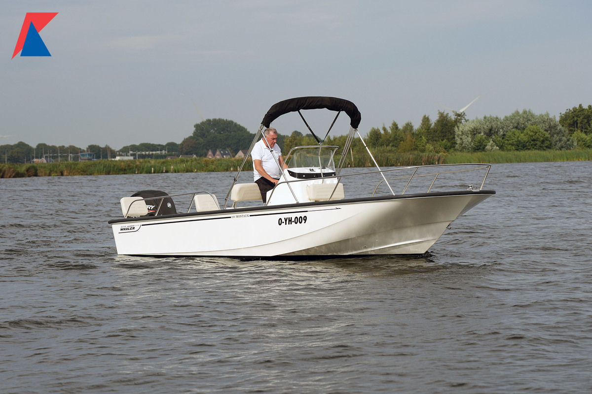 hoofdfoto: 1 Boston Whaler 190 Montauk