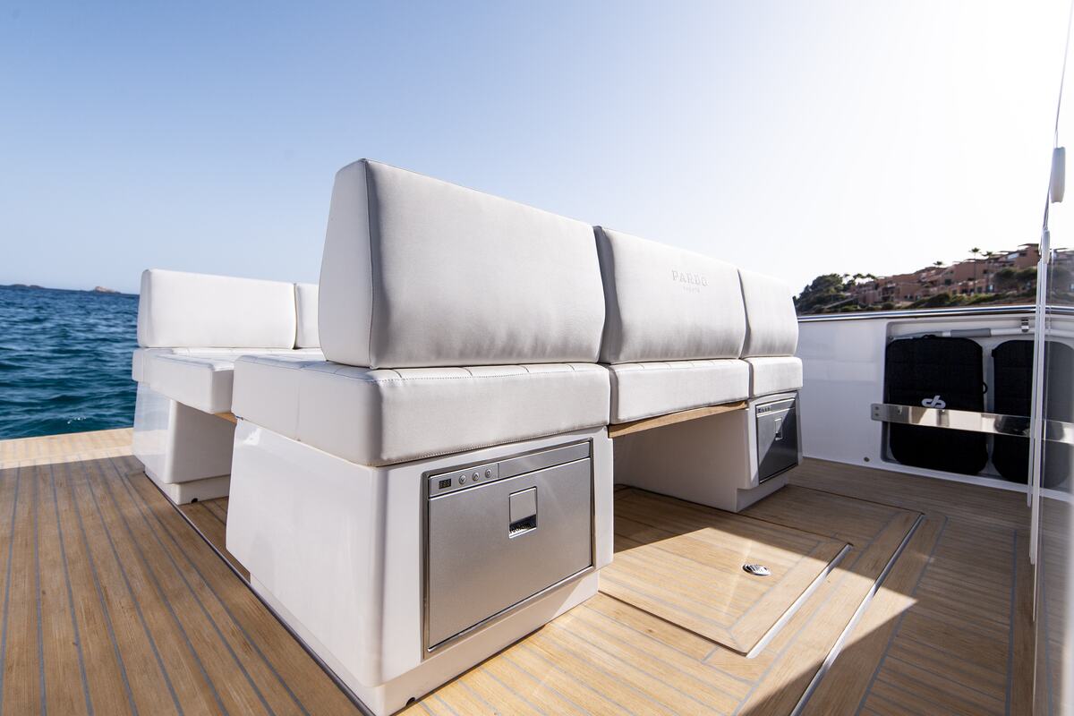 foto: 6 PARDO YACHTS 38  