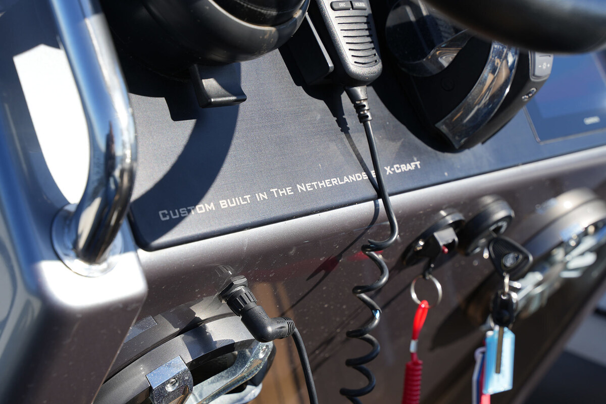 foto: 6 X-Craft R808