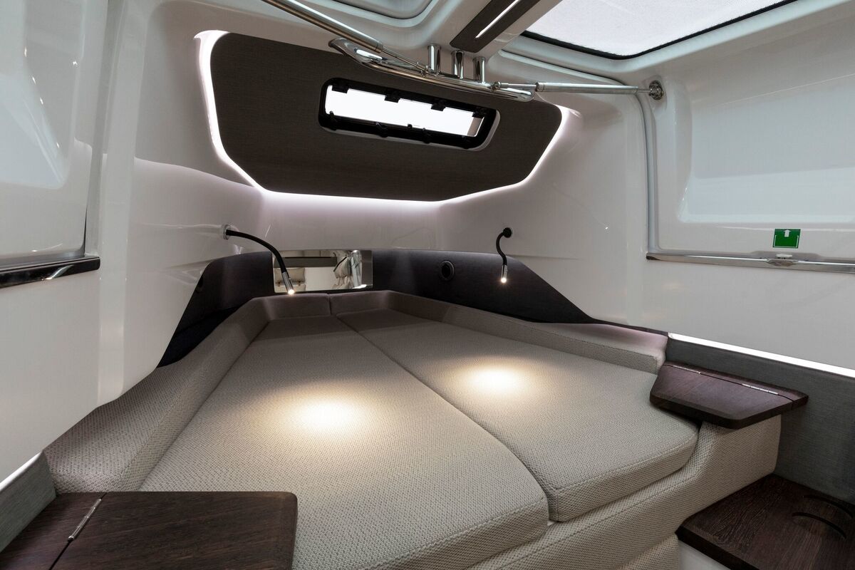 foto: 5 Axopar 37 XC Cross Cabin