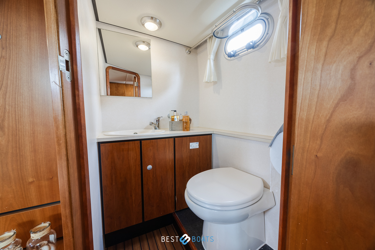 foto: 4 Linssen Grand Sturdy 34.9 AC