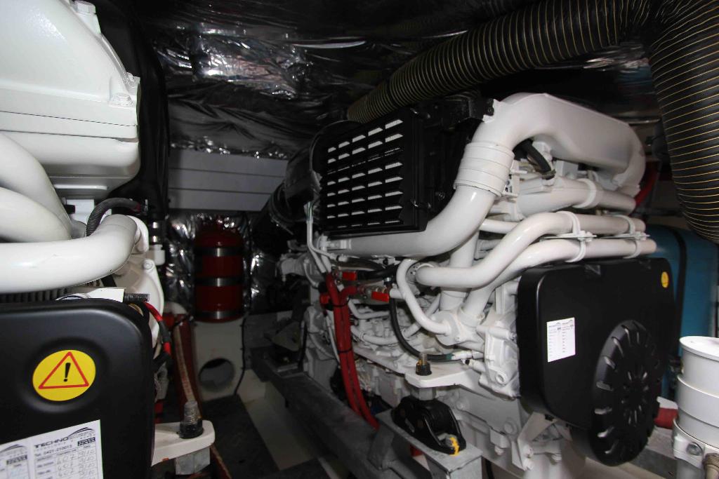 foto: 4 Sealine  T50