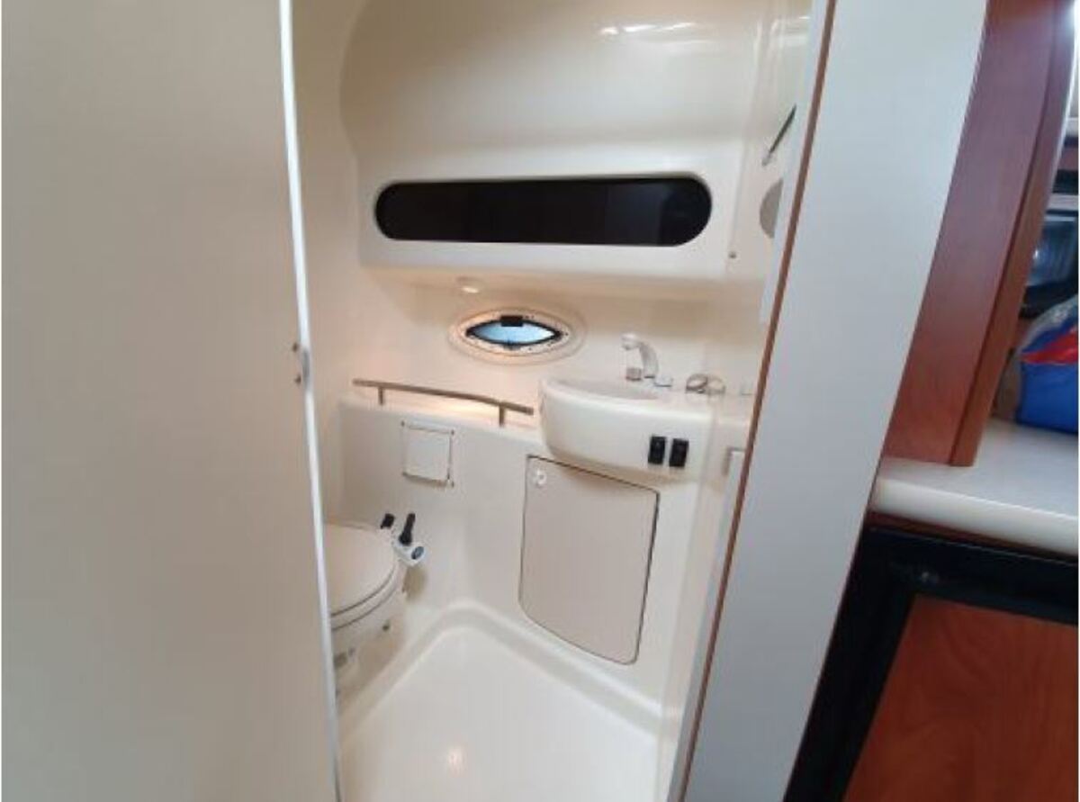 foto: 5 Bayliner 305 CIERA